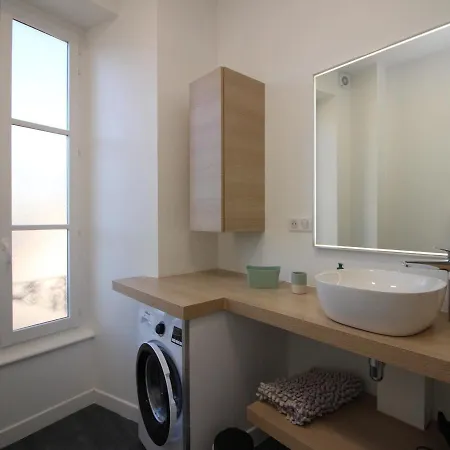 Apartment - T2 Renove Avec Wifi *